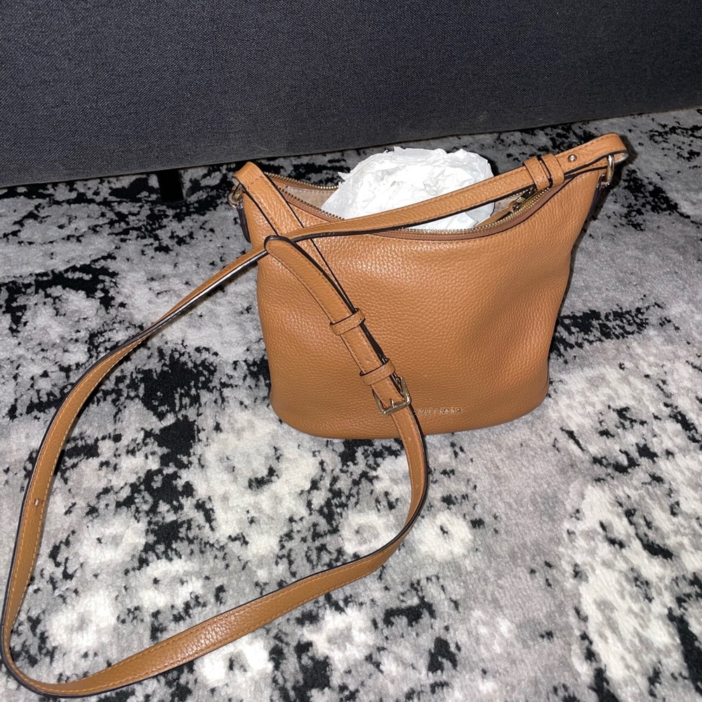 Michael kors crossbody bag